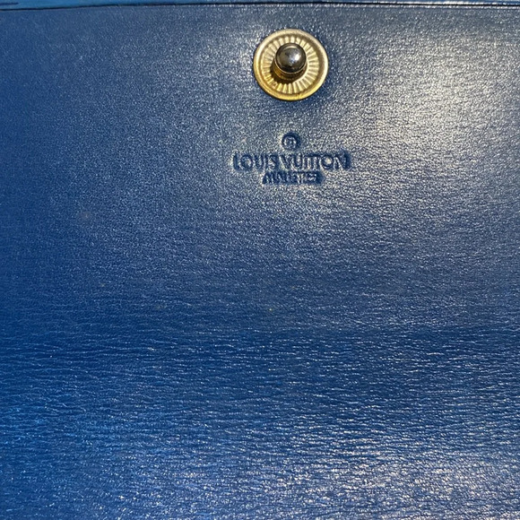 Authentic Louis Vuitton Malletier Blue Epi - Picture 8 of 17